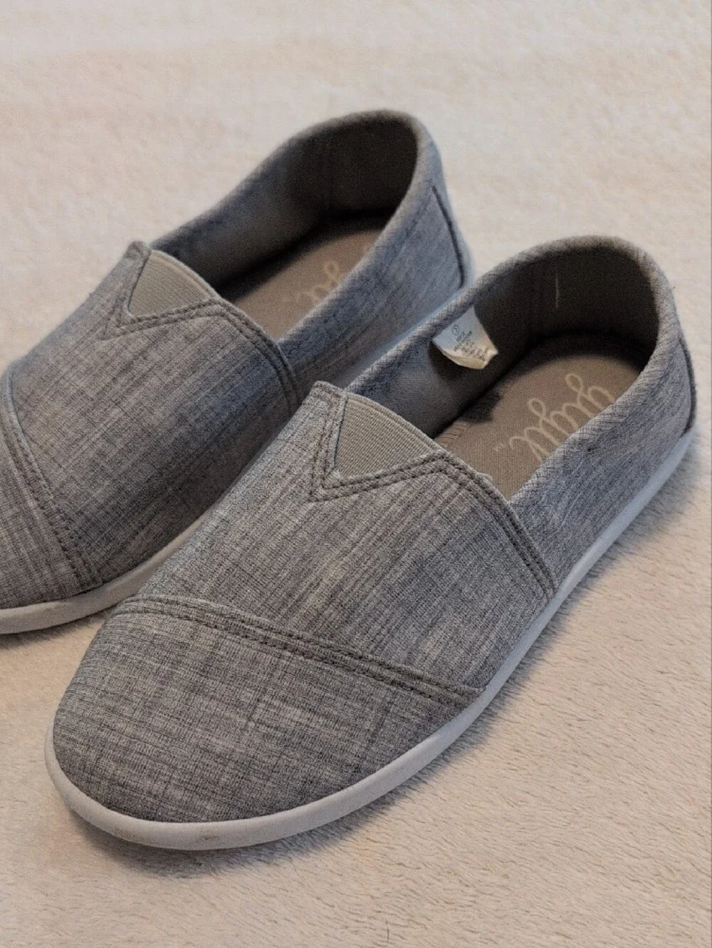 Kids Slip-On Canvas Shoes in Gray